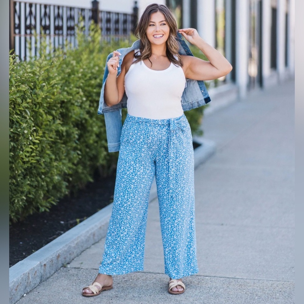 The Drop Blue Floral Pull On Pants with Tie Waist by @caralynmirand Size 2X - Picture 4 of 13